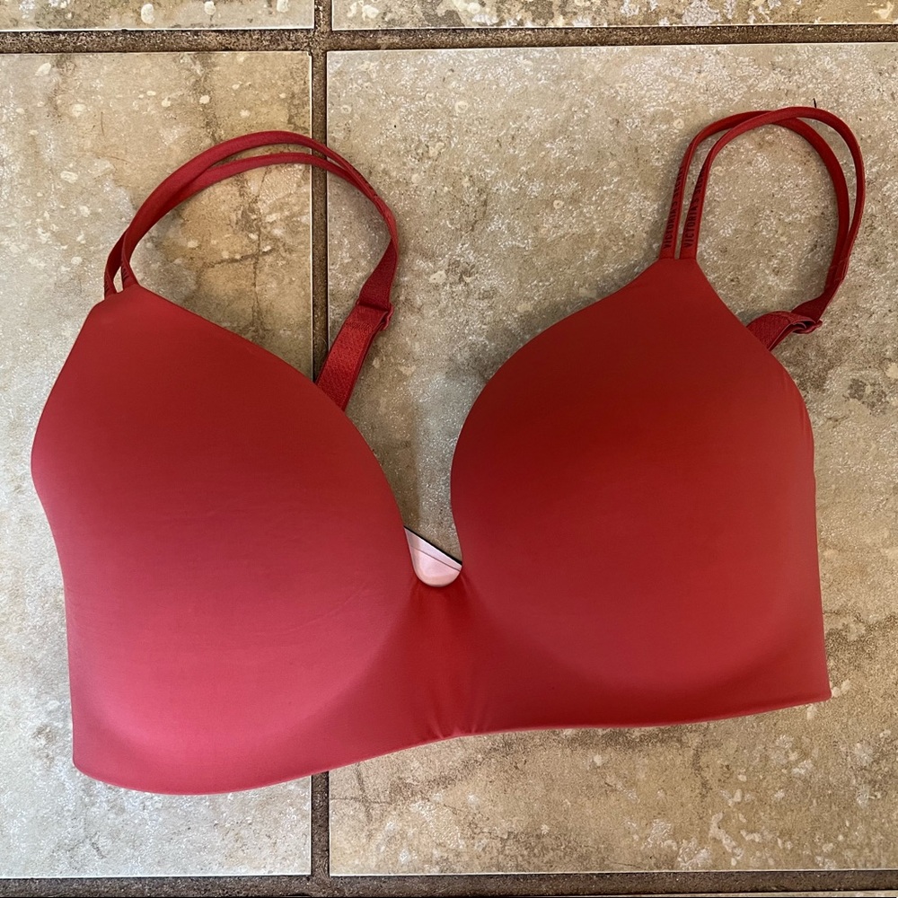 Victoria Secret The T-Shirt Wireless Bra 32DD